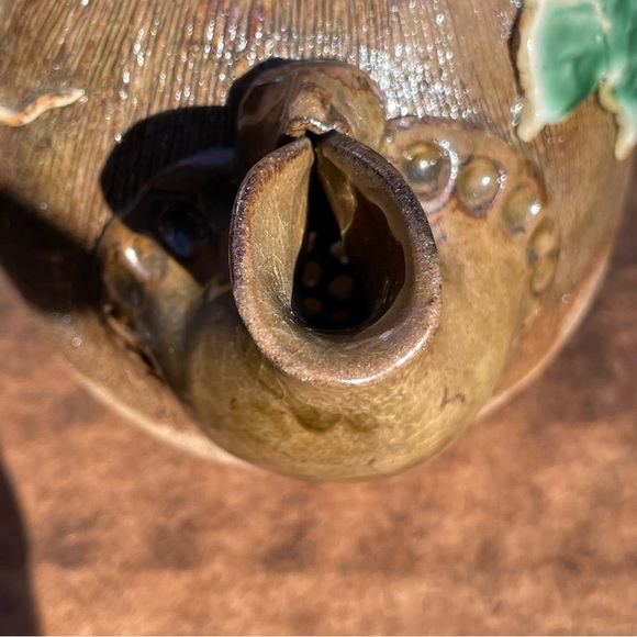 One Of A Kind Asian TEA POT- Grapes on The Vine- Hand Crafted- SIGNED - Picture 5 of 8